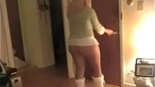 Slutty Cuckold Women Welcomes Bf Of Her Man