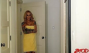 Tattooed Step Mom Fucked By Young Boy