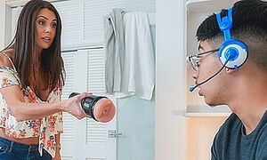 Stepmom Found My Anal Masturbator