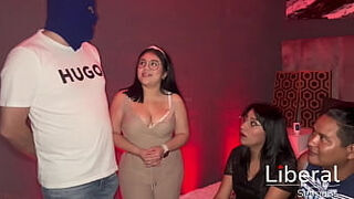 Cuckold Real - Pareja Swinger Permite Que La Esposa Folle Con Un Single Enfrente De Su Cornudo Esposo Y Se Vuelve Hotwife