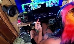 'chassidy Lynn - Smoking Milf, 4k, Gamer Chick Tries Out New Butt Plugs, Ends With A Cum Shower'