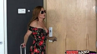 Teen Babe Fucking With Bf Caught By Milf