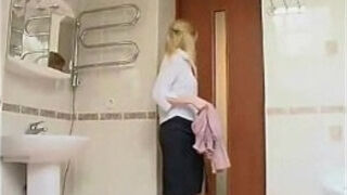 bathroom , surprise , tight , 