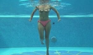 'hot Big Ass Euro MILF Sazan Underwater Erotics'