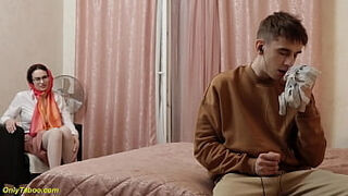 Big Dick Destroyed Small Stepmom Anus