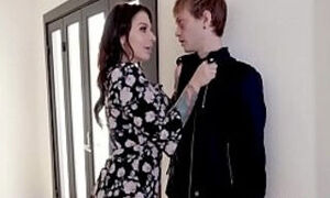 My Stepmom Is A Deadly Milf- Ivy Labelle &vert; Mylflove