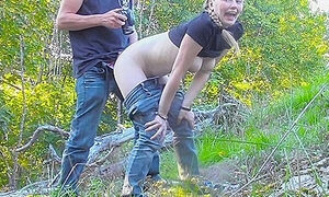 Shameless Girlfriend Fuck Outdoors