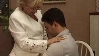 Mature Granny Italian - Nonna Vogliosa Di Cazzo Duro Matura Italiana Scopa