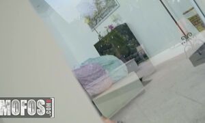 Dashing MILF Offers Premium Sex Angles In Exciting Pov Tryout