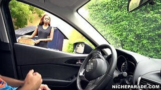 Niche Parade - Pretty Ebony Girl With Nice Smile Giving Me Handjob Through Car Window