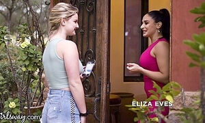 Watch Excellent And Eliza Evess Action