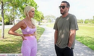 Horny Fit Blondie Bree Brooks Picks Up A Hunk On Her Morning Run