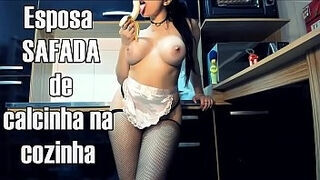 Esposa Puta Se Exibindo De Calcinha Na Cozinha Te Fazendo Gozar Enquanto O Corno Trabalha