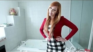 Stepmom Recognizes And Rewards